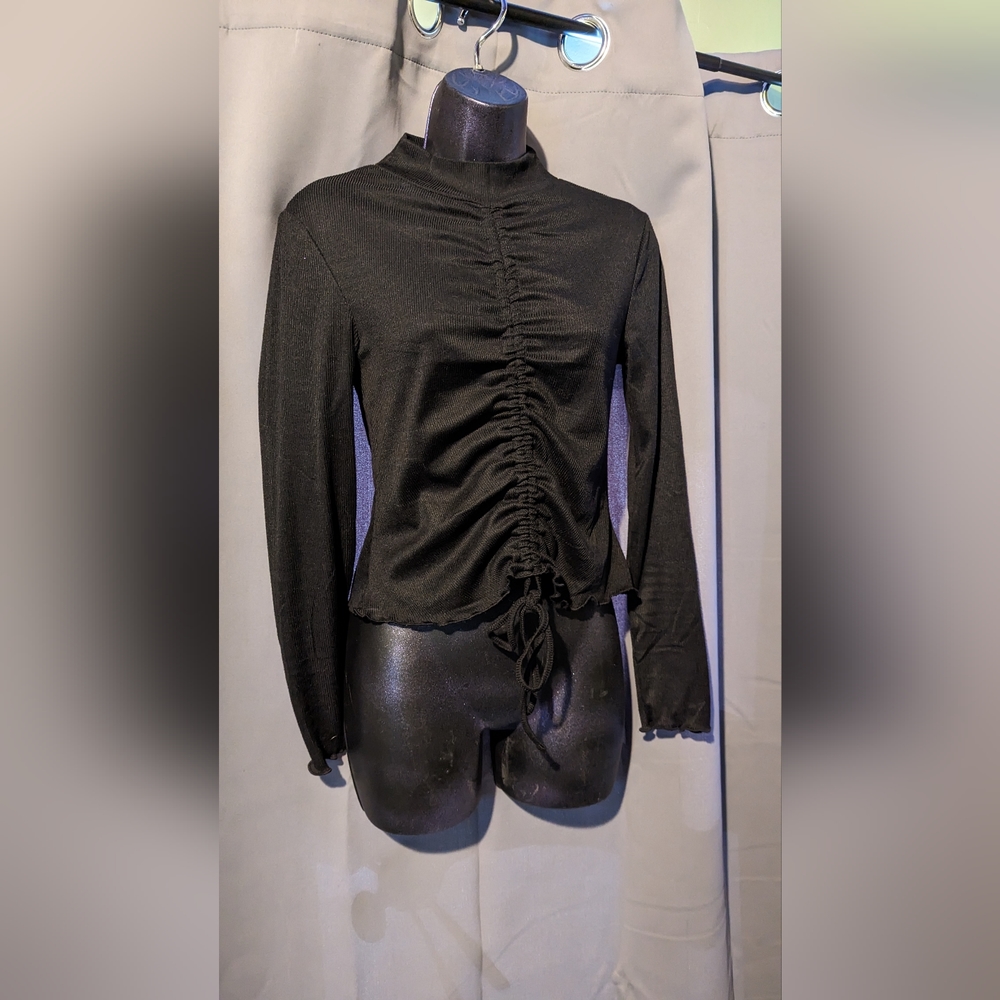 Long Sleeve with Scrunched Drawstring